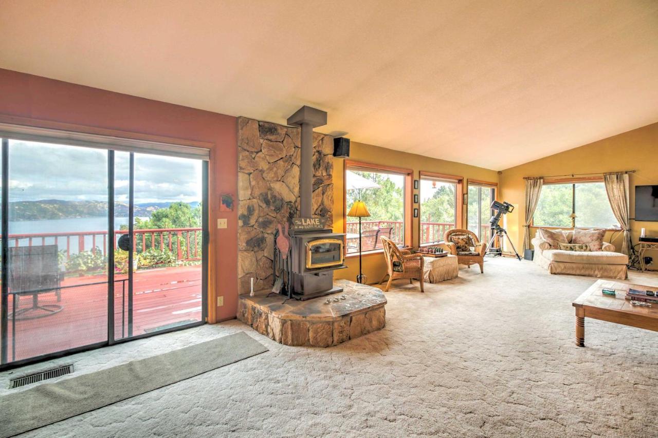 Spacious Kelseyville Home With Large Lakefront Deck! Екстер'єр фото