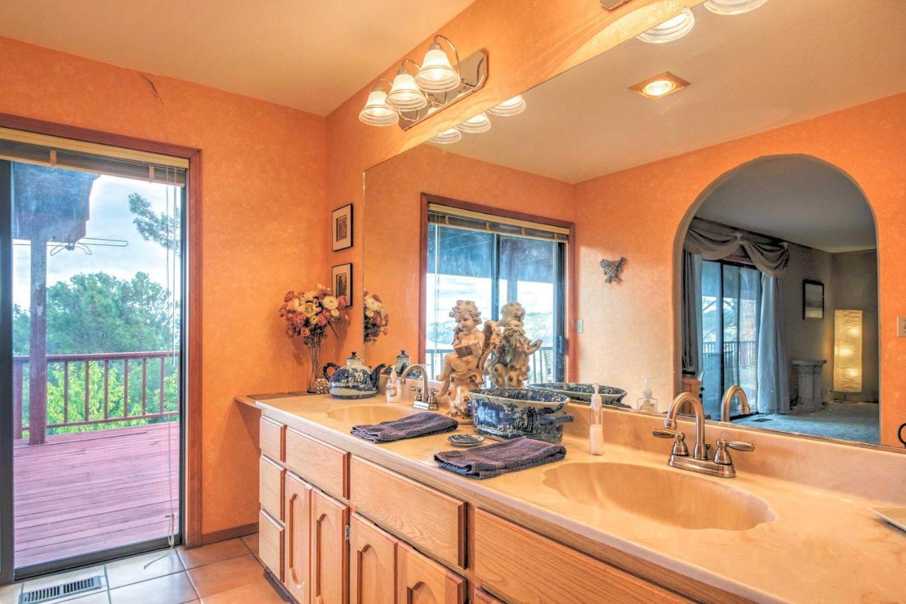 Spacious Kelseyville Home With Large Lakefront Deck! Екстер'єр фото